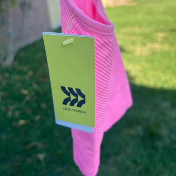 Target Pink Ribbed Seamless Crop Tank - Picture 3 of 6